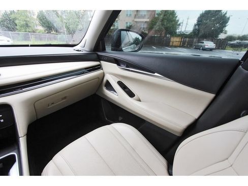 Used 2023 INFINITI QX60 Sensory w/ Vision Package AWD/4WD image 11