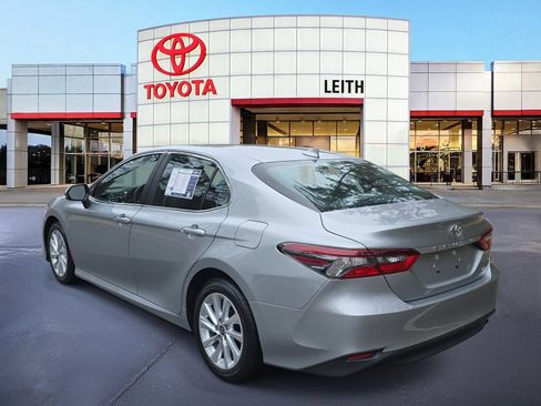 Used 2023 Toyota Camry LE image 7