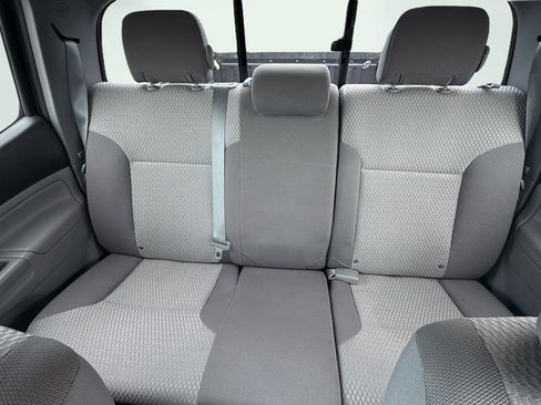 Used 2013 Toyota Tacoma 4x4 Double Cab w/ SR5 Pkg image 30