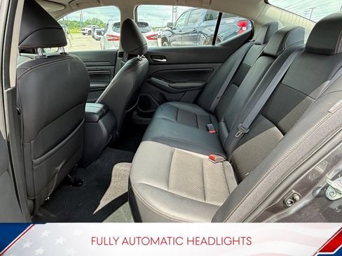 Used 2019 Nissan Altima 2.5 SR FWD image 9