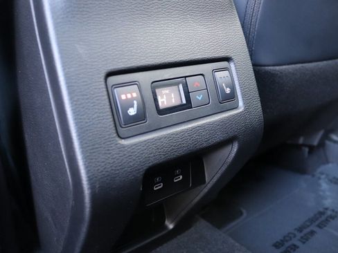 Used 2025 Mitsubishi Outlander SEL image 28