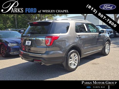 Certified 2018 Ford Explorer XLT w/ Equipment Group 202A AWD/4WD image 5