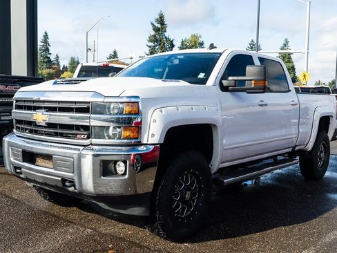 Used 2018 Chevrolet Silverado 2500 LT w/ LT Fleet Convenience Package image 3