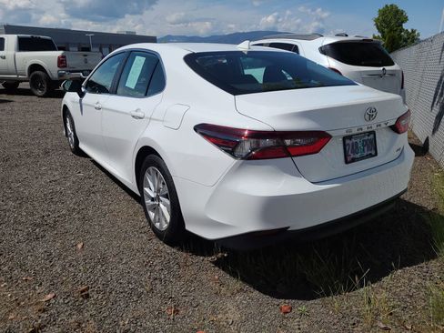 Used 2023 Toyota Camry LE FWD image 3