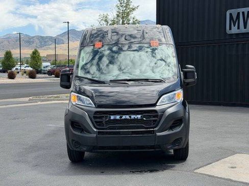 Used 2025 RAM ProMaster 2500 FWD image 2