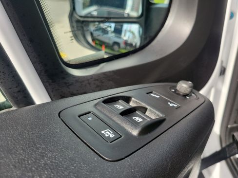 Used 2026 RAM ProMaster 2500 w/ Convenience Group FWD image 22