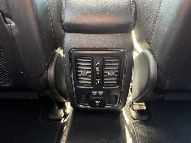 Used 2020 Jeep Grand Cherokee Limited AWD/4WD image 34