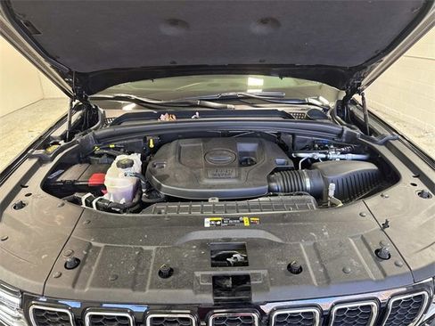 Used 2023 Jeep Grand Cherokee Overland image 29