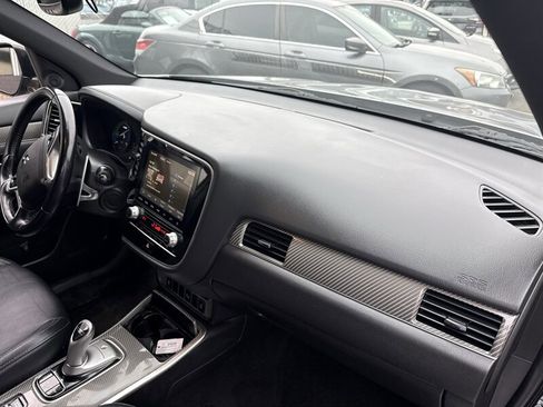 Used 2022 Mitsubishi Outlander SEL image 26