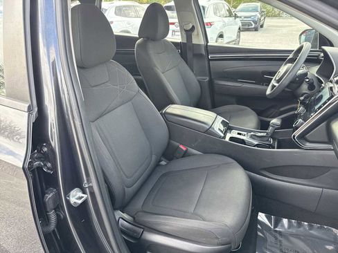 Used 2022 Hyundai Tucson SE image 19