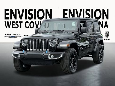 Used 2023 Jeep Wrangler Unlimited Sahara image 5