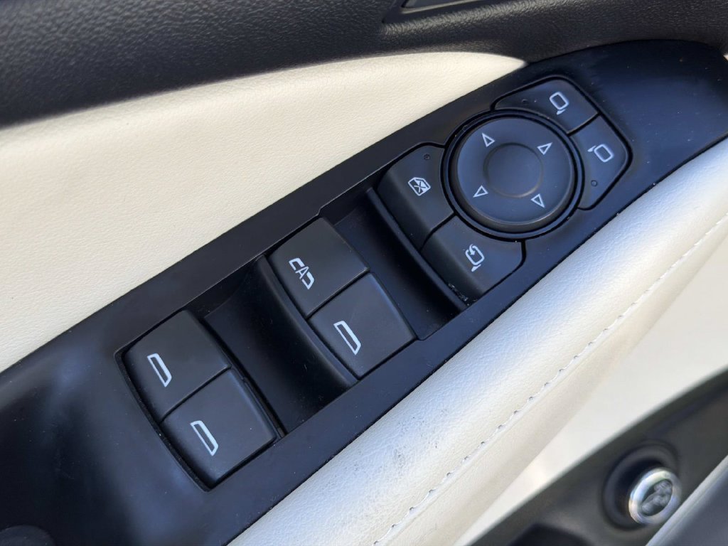 Used 2024 Buick Enclave Premium FWD image 31