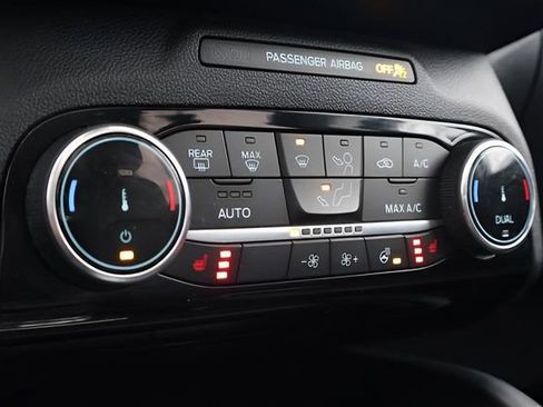 Used 2022 Ford Escape SEL image 25