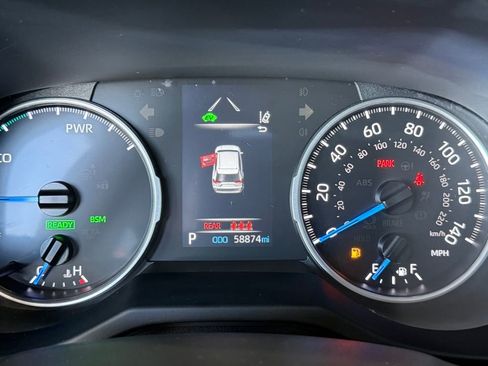 Certified 2021 Toyota RAV4 XLE Premium image 28