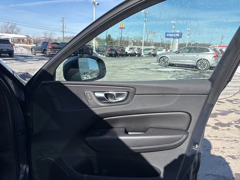 Certified 2023 Volvo XC60 B5 Core w/ Climate Package image 32