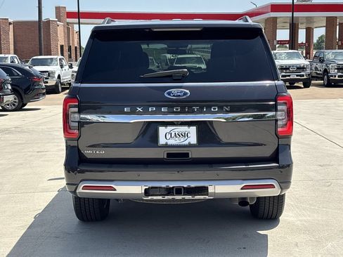 Used 2024 Ford Expedition Limited RWD image 4