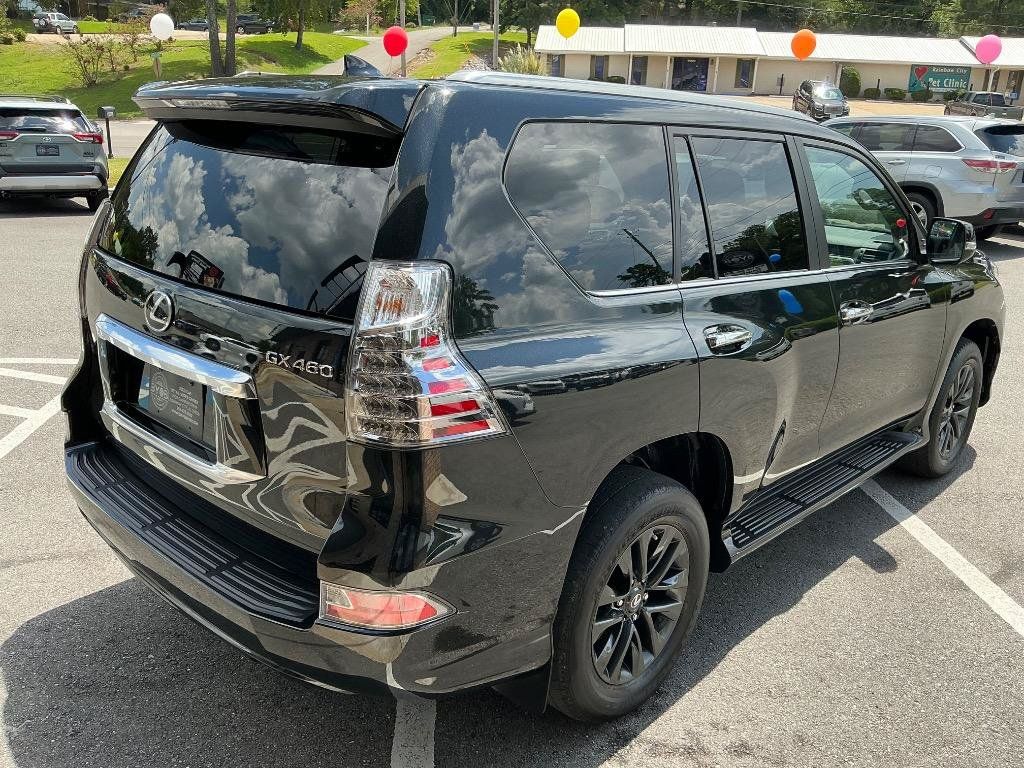 Used 2022 Lexus GX 460 Premium w/ Premium Package AWD/4WD image 7