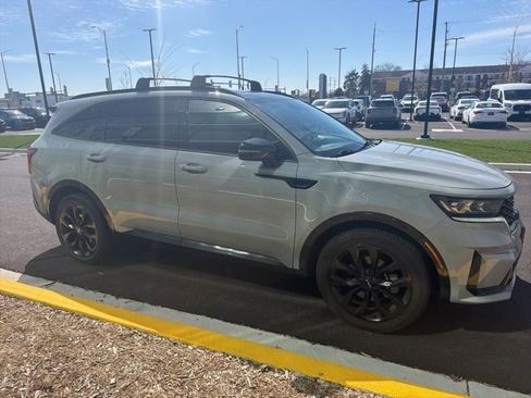 Used 2023 Kia Sorento SX image 14