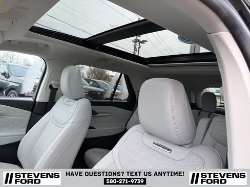 Used 2025 Ford Explorer Platinum w/ Ultimate Package image 17