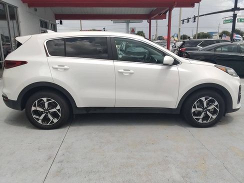 Used 2021 Kia Sportage LX FWD image 3