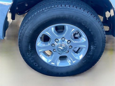 Used 2023 RAM 2500 Big Horn w/ Level 2 Equipment Group image 29