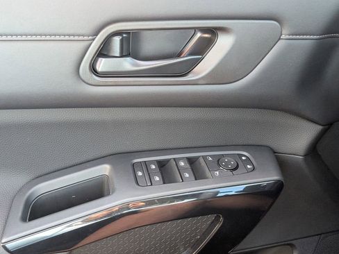 New 2026 Nissan Pathfinder SV image 19