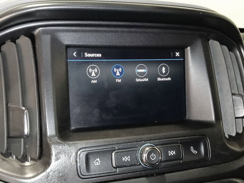 Used 2022 Chevrolet Colorado W/T w/ Custom Special Edition AWD/4WD image 22
