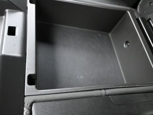 Certified 2024 GMC Sierra 1500 SLT image 17