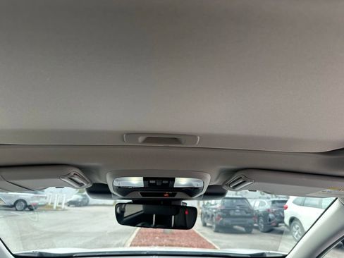Used 2024 Subaru Crosstrek 2.5i Limited w/ Crosstrek Mirror Package image 16
