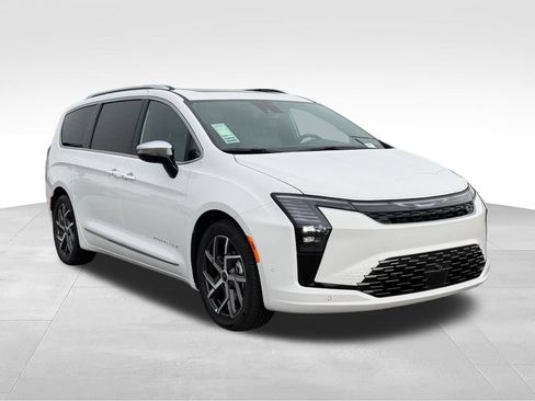New 2027 Chrysler Pacifica Pinnacle w/ Theater Group FWD image 30