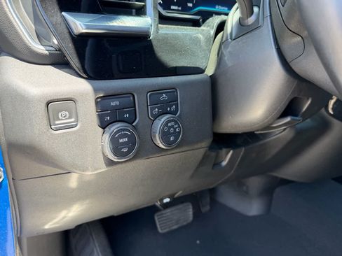 Used 2022 Chevrolet Silverado 1500 RST AWD/4WD image 23