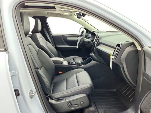 New 2026 Volvo XC40 B5 Plus w/ Protection Package Premier image 14