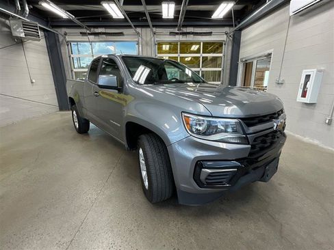 Used 2022 Chevrolet Colorado LT w/ Fleet Safety Package image 7