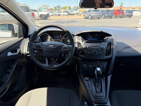 Used 2016 Ford Focus SE FWD image 20