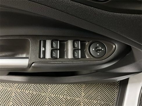 Used 2019 Ford Escape SE image 17