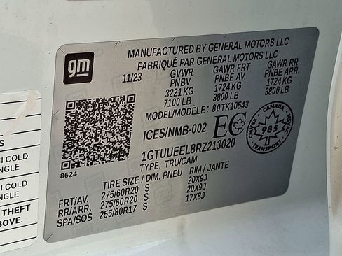 Used 2024 GMC Sierra 1500 AT4 w/ Technology Package AWD/4WD image 33