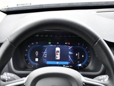 Certified 2025 Volvo XC90 B6 Plus image 22