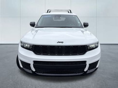 Used 2023 Jeep Grand Cherokee L Limited w/ Luxury Tech Group II image 13