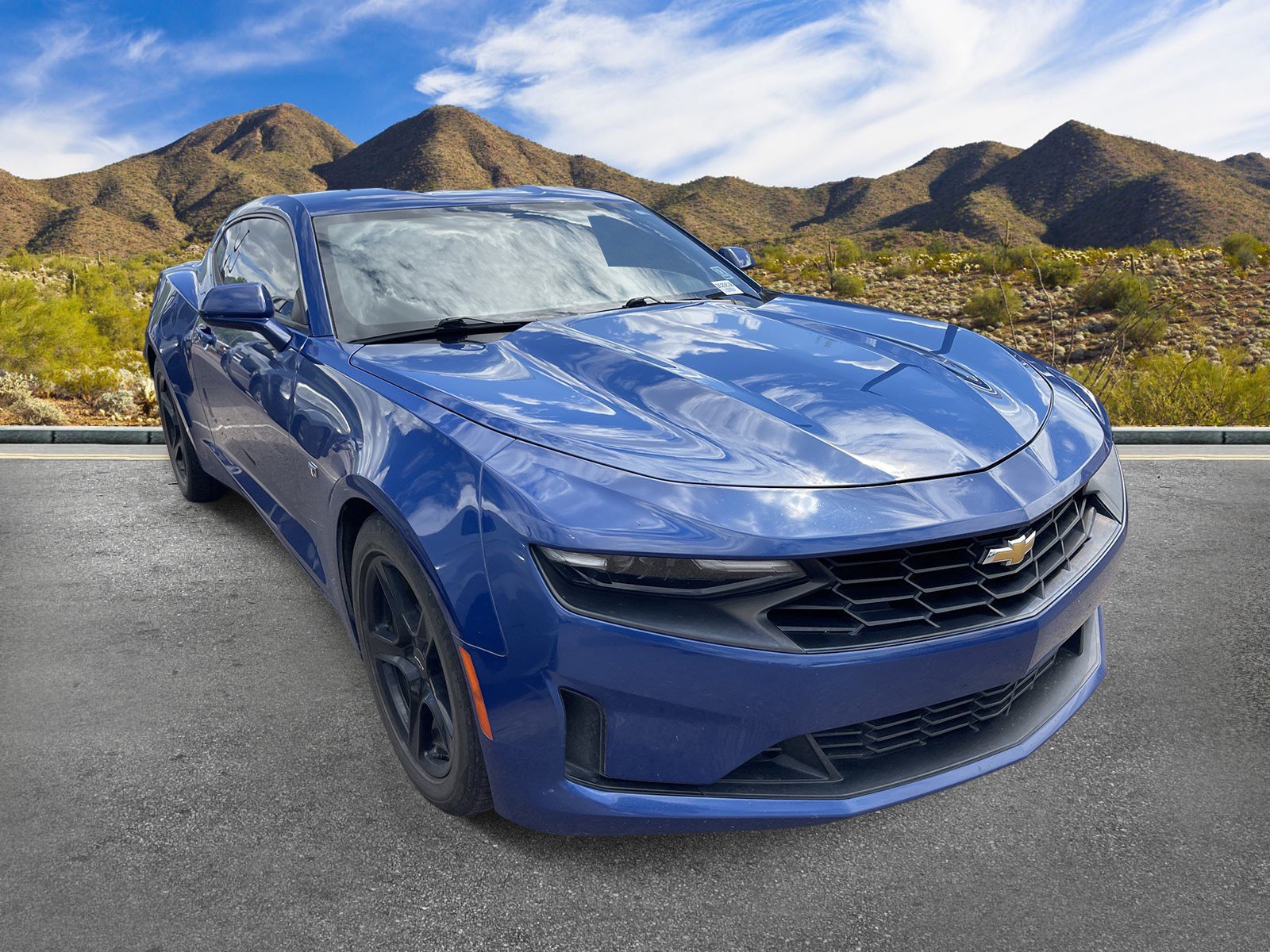 Used 2022 Chevrolet Camaro LT w/ Technology Package RWD image 3