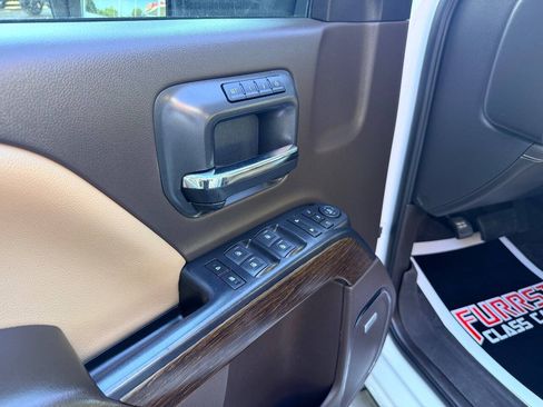 Used 2019 GMC Sierra 3500 Denali w/ Duramax Plus Package AWD/4WD image 18