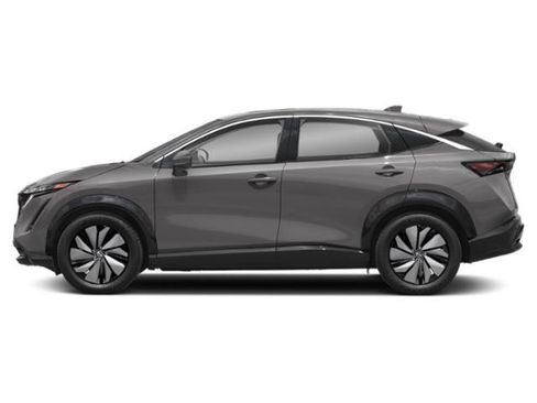 Used 2024 Nissan Ariya AWD image 3