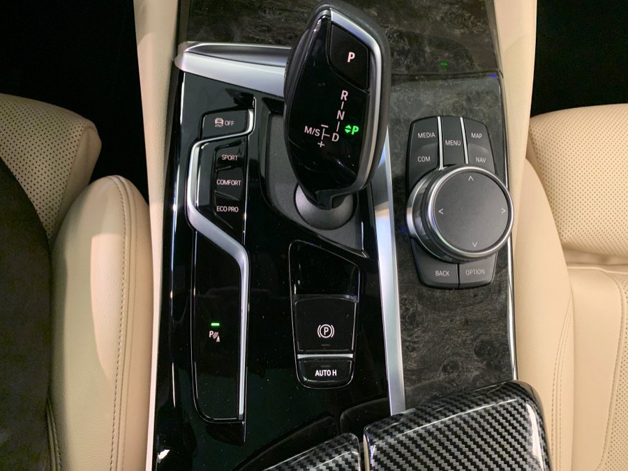 Used 2023 BMW 530i w/ Premium Package RWD image 53
