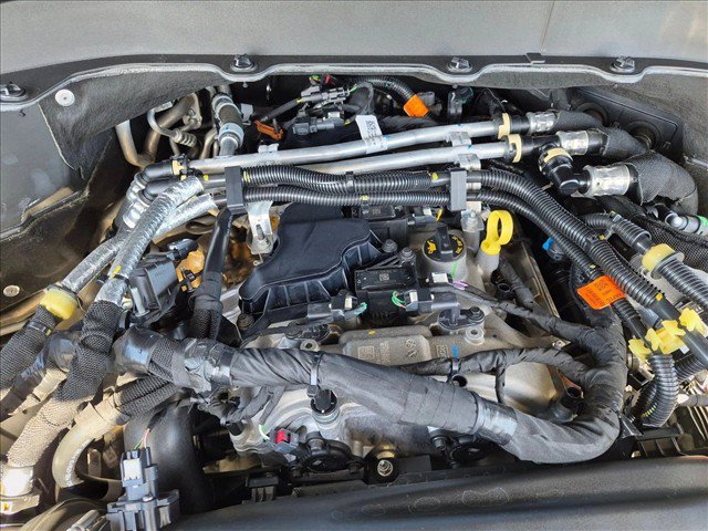 Used 2025 Ford Explorer Active w/ Active Comfort Package RWD image 21