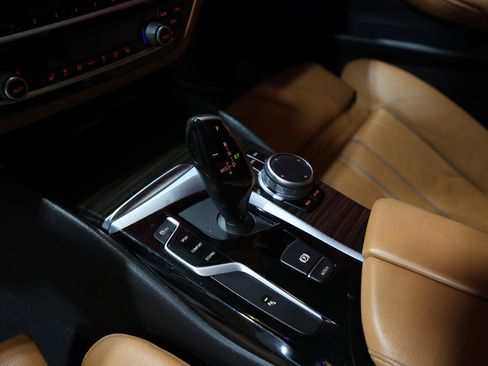 Used 2019 BMW 540i w/ Convenience Package RWD image 21