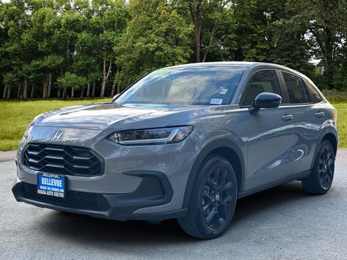 Used 2024 Honda HR-V Sport image 3