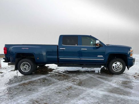 Used 2015 Chevrolet Silverado 3500 High Country w/ Duramax Plus Package image 2