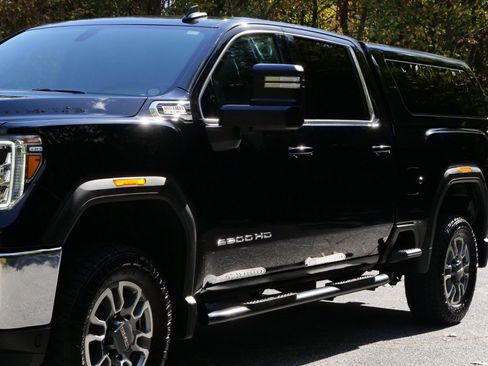 Used 2023 GMC Sierra 2500 SLE image 29