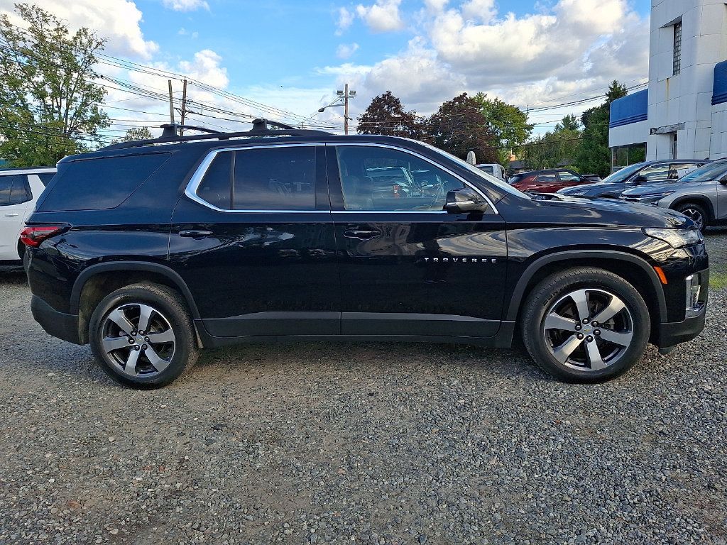 Used 2023 Chevrolet Traverse LT AWD/4WD image 8