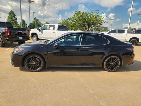 Used 2024 Toyota Camry XSE FWD image 4