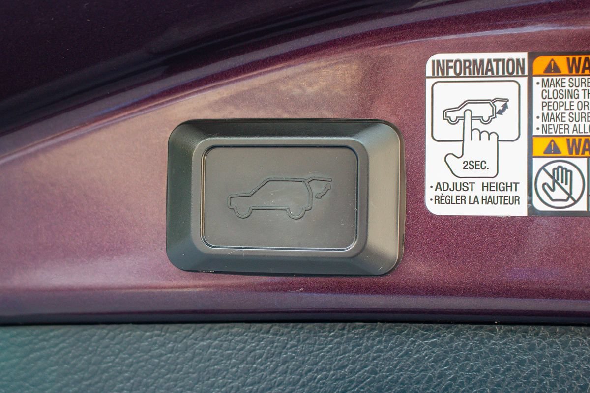Used 2017 Toyota RAV4 XLE FWD image 17